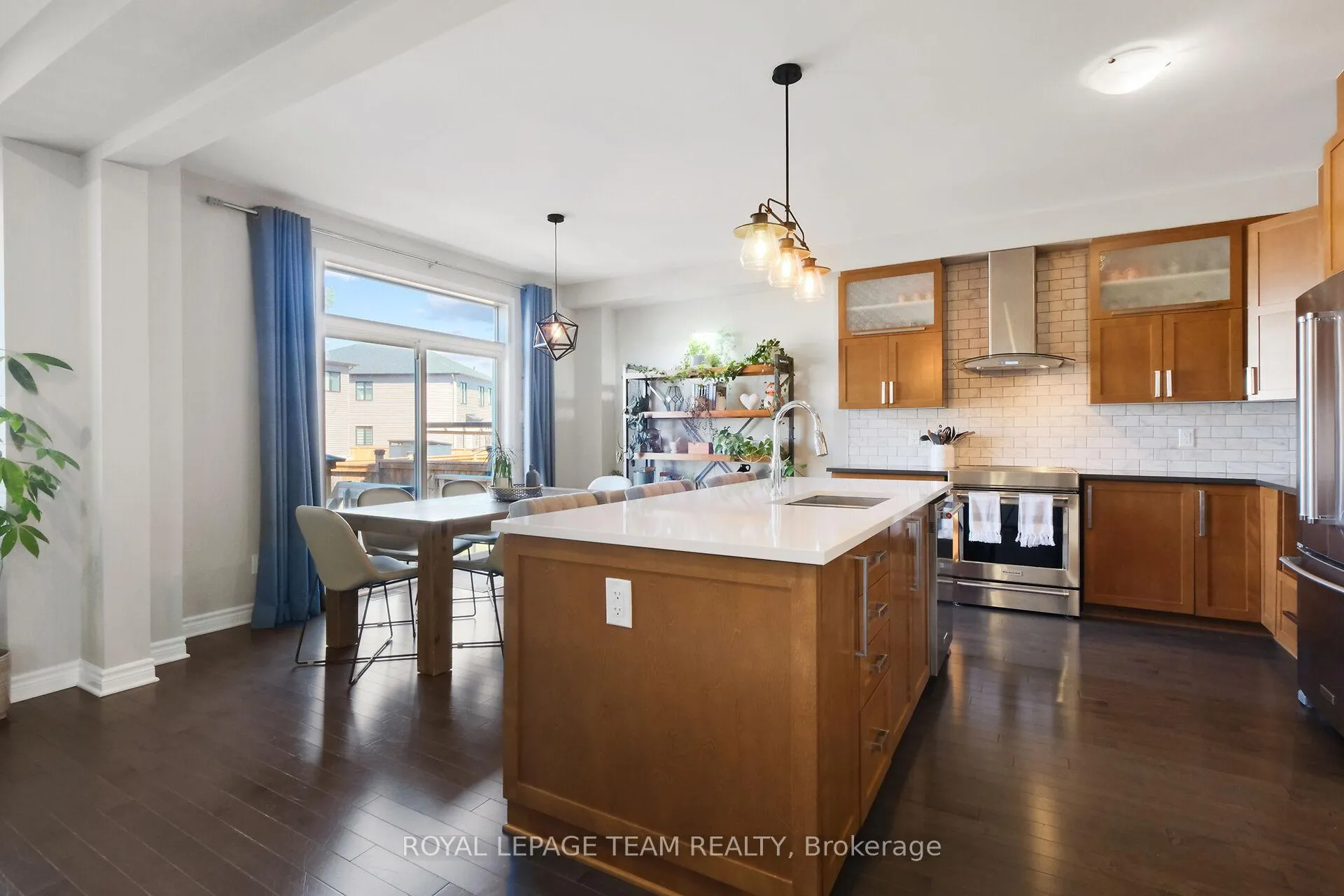 Photo 11 of 194 Kimpton Drive, Ottawa, Stittsville (North) — HOMEH