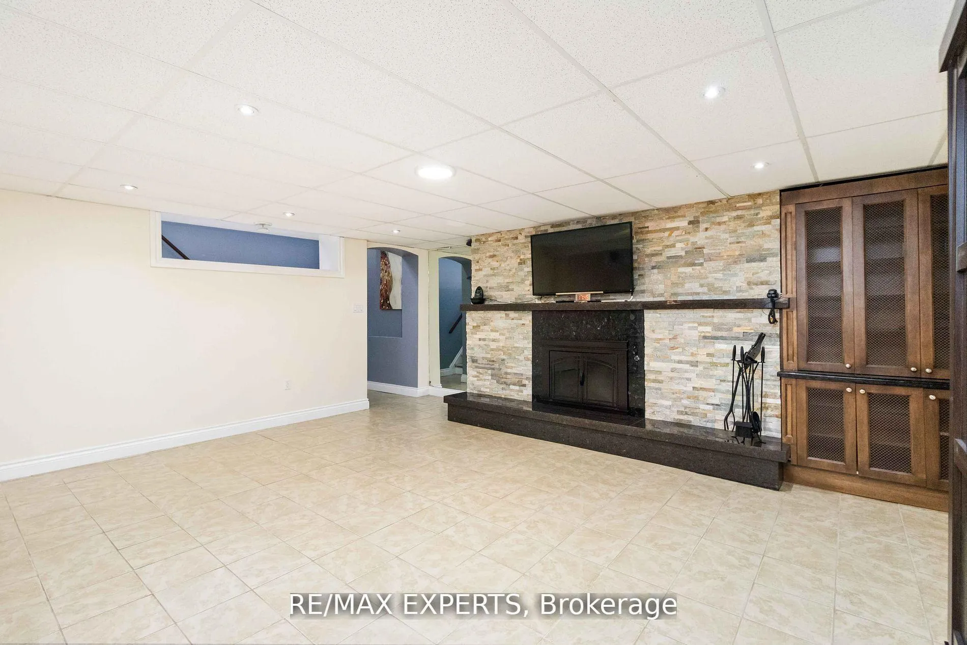 Photo 23 of 20 Leonard Road, King, Schomberg — HOMEH
