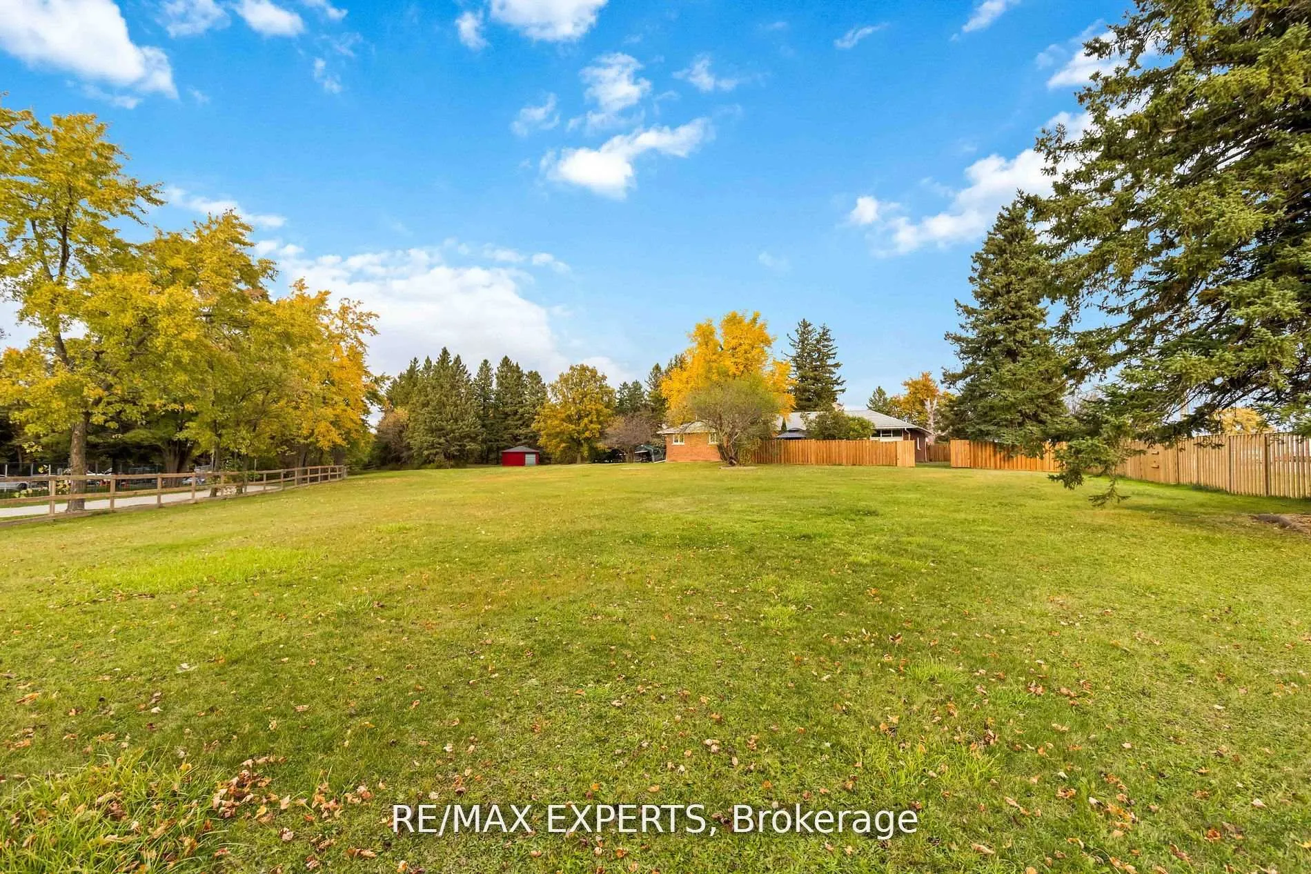 Photo 36 of 20 Leonard Road, King, Schomberg — HOMEH