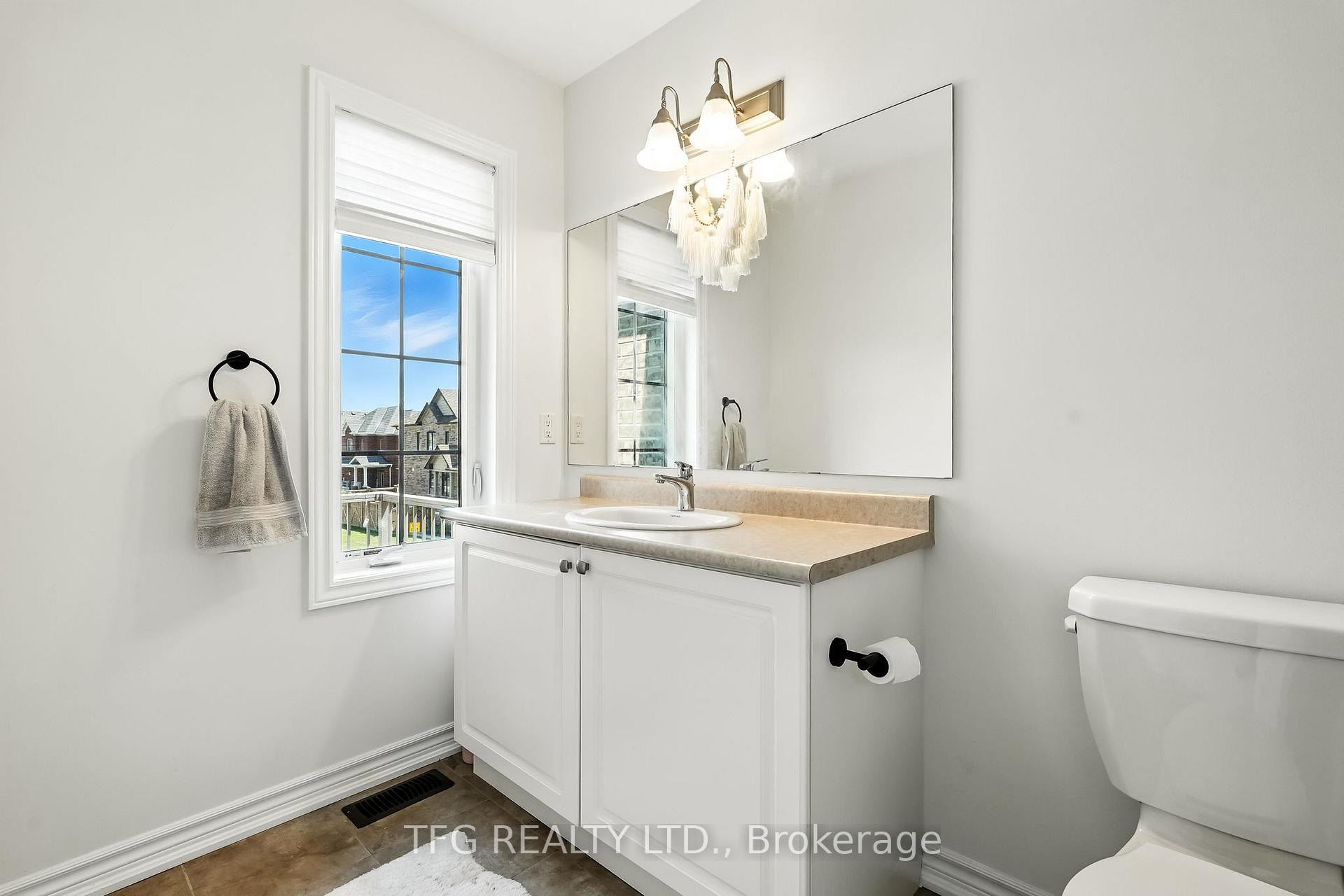 Photo 28 of 146 Crombie Street, Clarington, Bowmanville — HOMEH