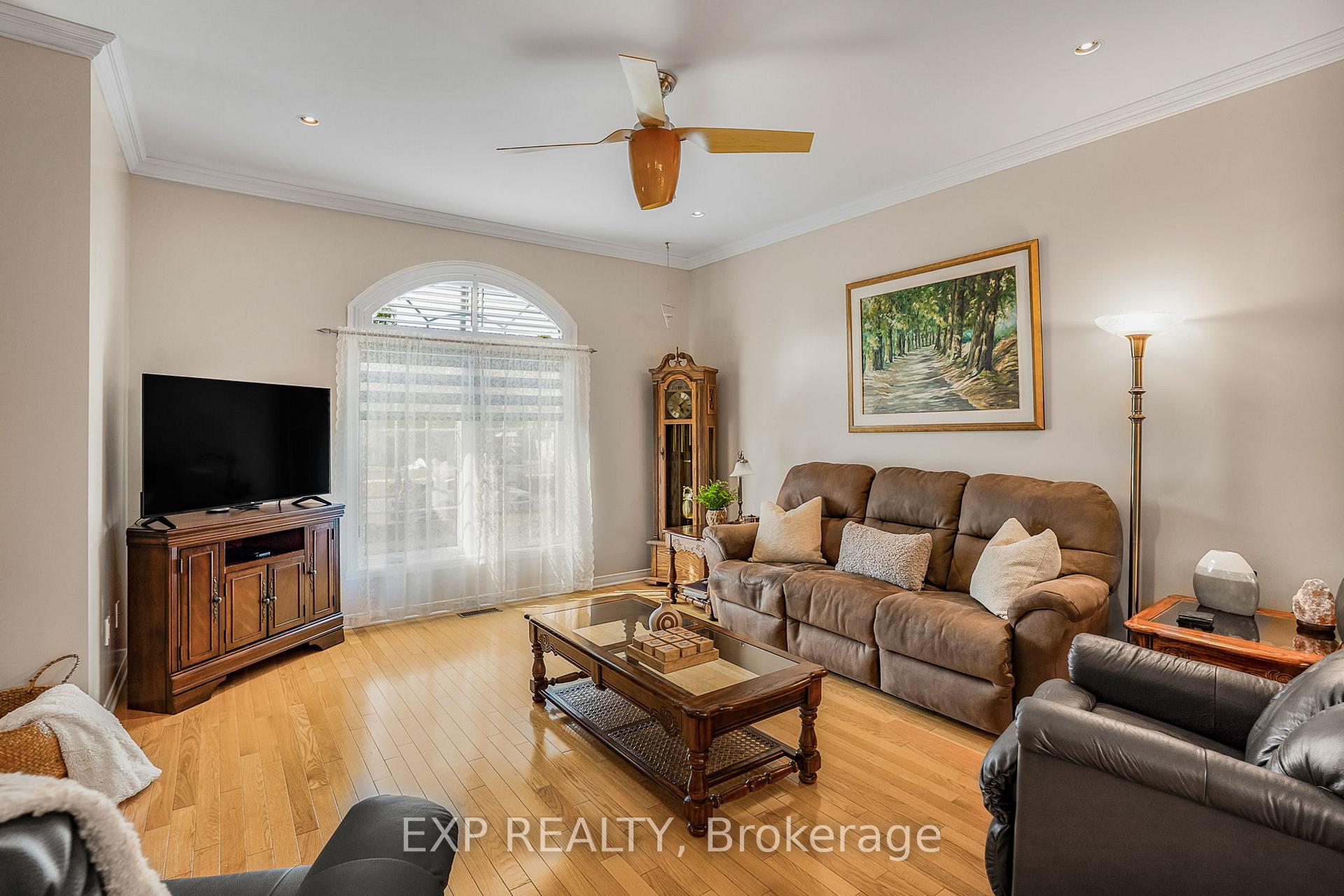 Photo 4 of 370 Emma Avenue, Cornwall — HOMEH