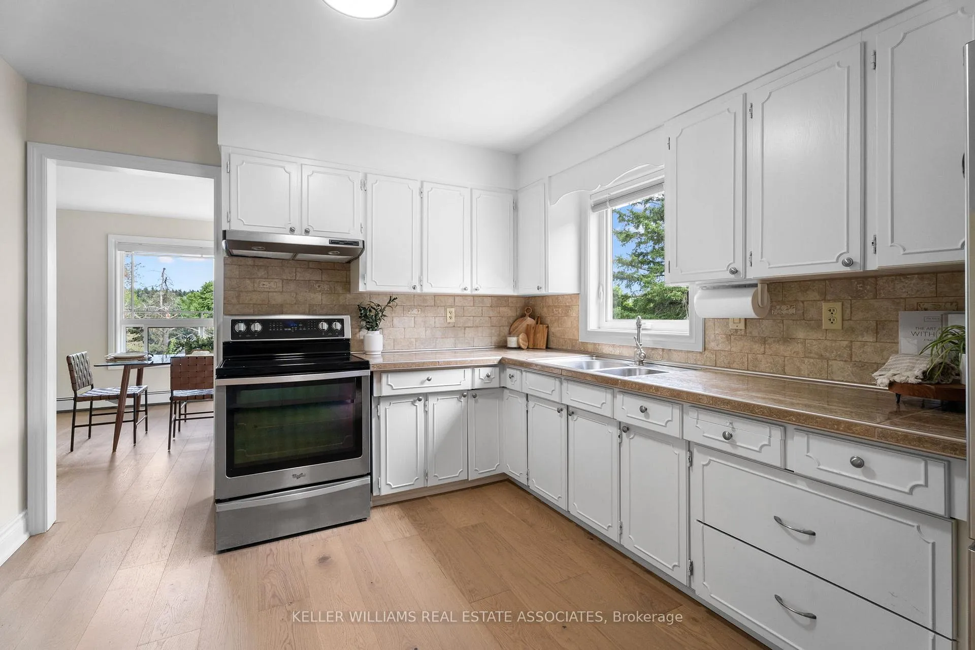 Photo 16 of 6 Cedar Place, Amaranth, Rural Amaranth — HOMEH