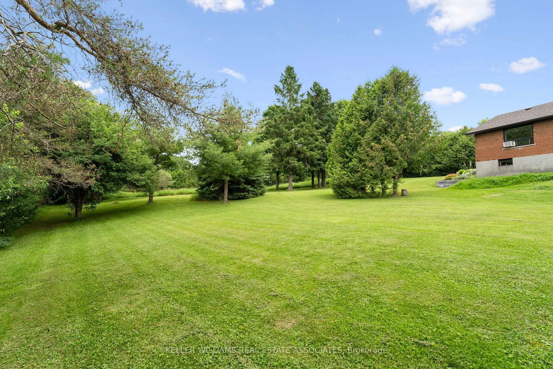 Photo 34 of 6 Cedar Place, Amaranth, Rural Amaranth — HOMEH