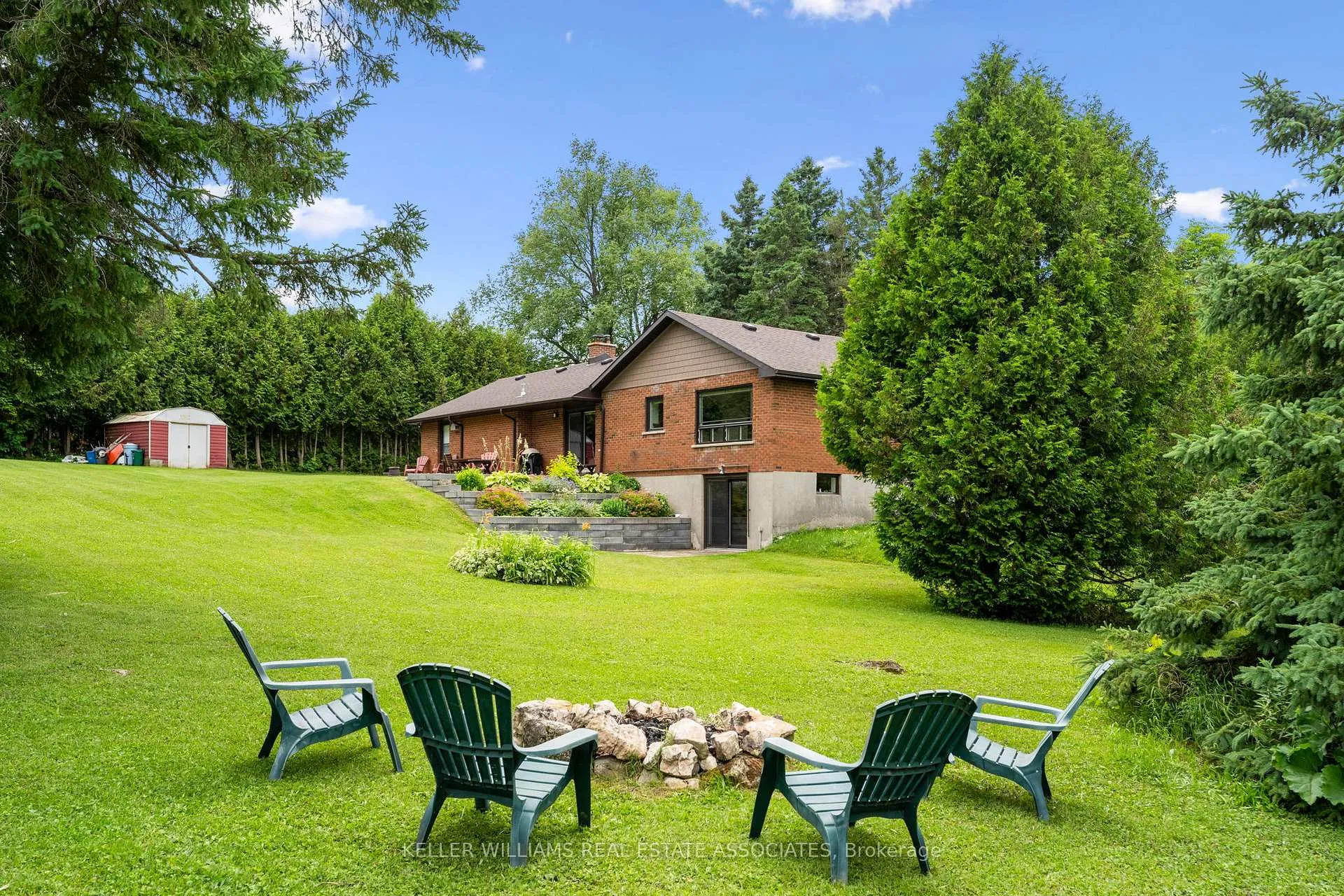 Photo 36 of 6 Cedar Place, Amaranth, Rural Amaranth — HOMEH