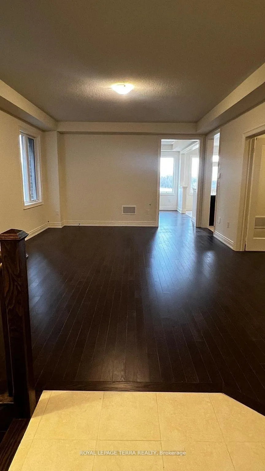 Photo 6 of 29 Bloomfield Cres Drive, Cambridge — HOMEH