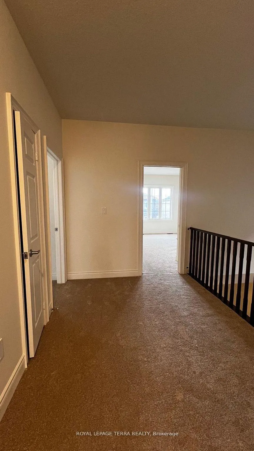 Photo 10 of 29 Bloomfield Cres Drive, Cambridge — HOMEH