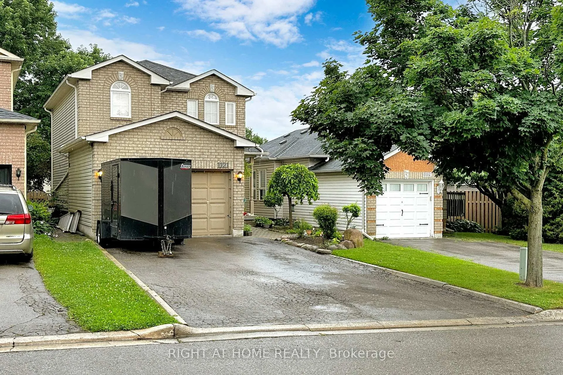 Photo 1 of 1121 Ridgemount Boulevard, Oshawa, Pinecrest — HOMEH