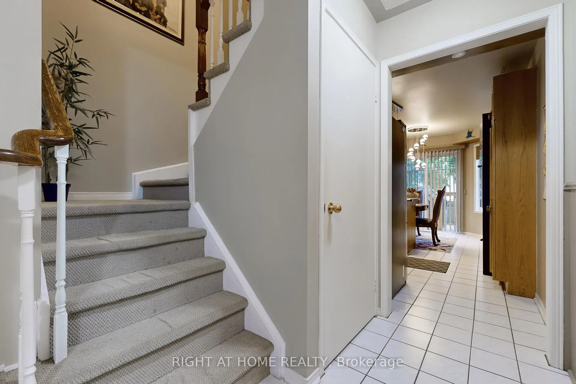 Photo 11 of 1121 Ridgemount Boulevard, Oshawa, Pinecrest — HOMEH