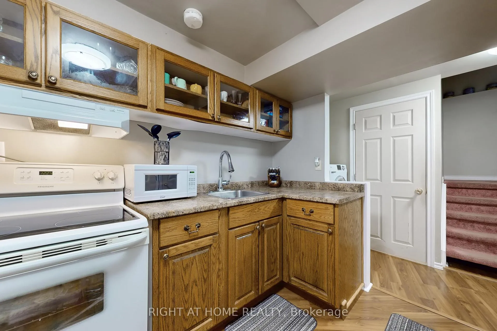 Photo 21 of 1121 Ridgemount Boulevard, Oshawa, Pinecrest — HOMEH