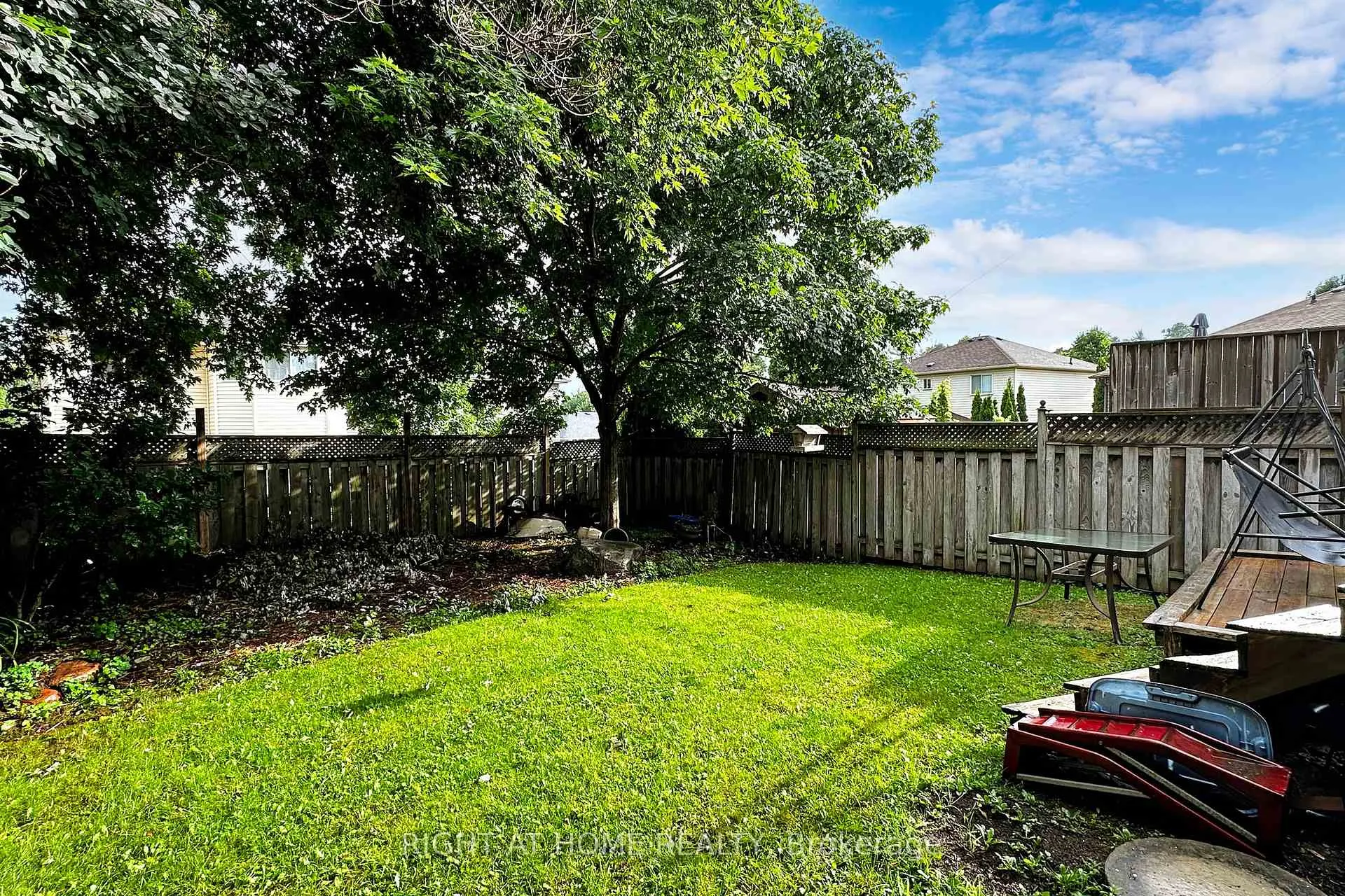 Photo 29 of 1121 Ridgemount Boulevard, Oshawa, Pinecrest — HOMEH