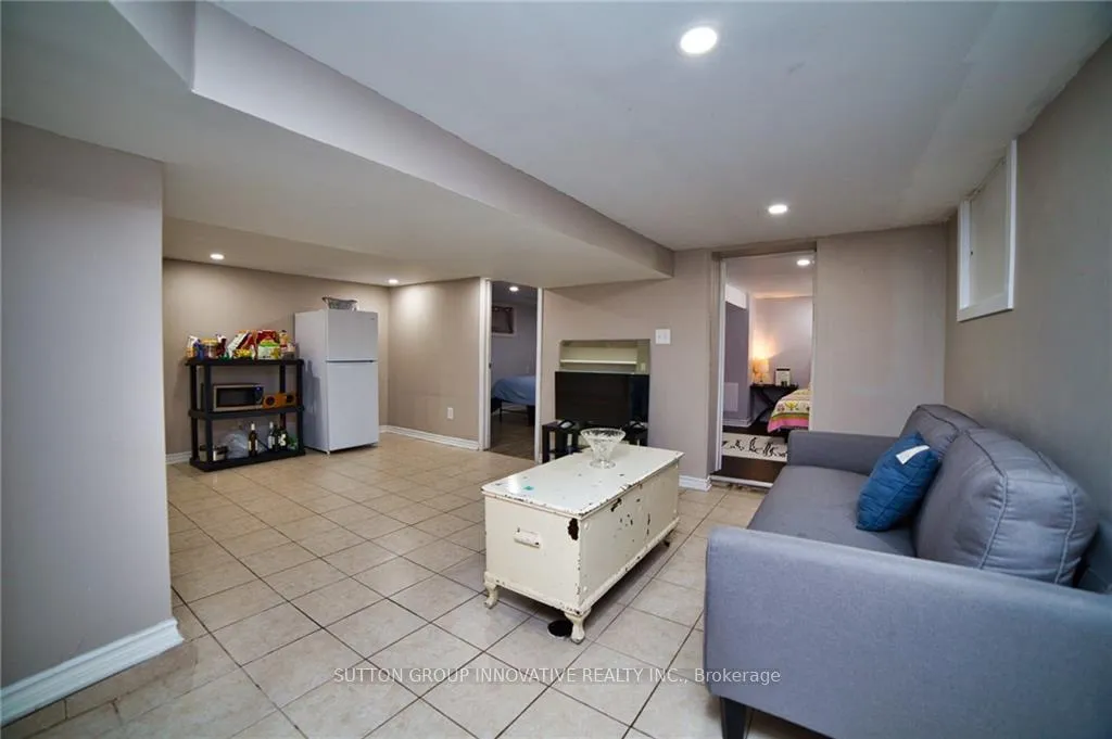 Photo 7 of Unit LOWER, 90 Barons Avenue N, Hamilton, Homeside — HOMEH