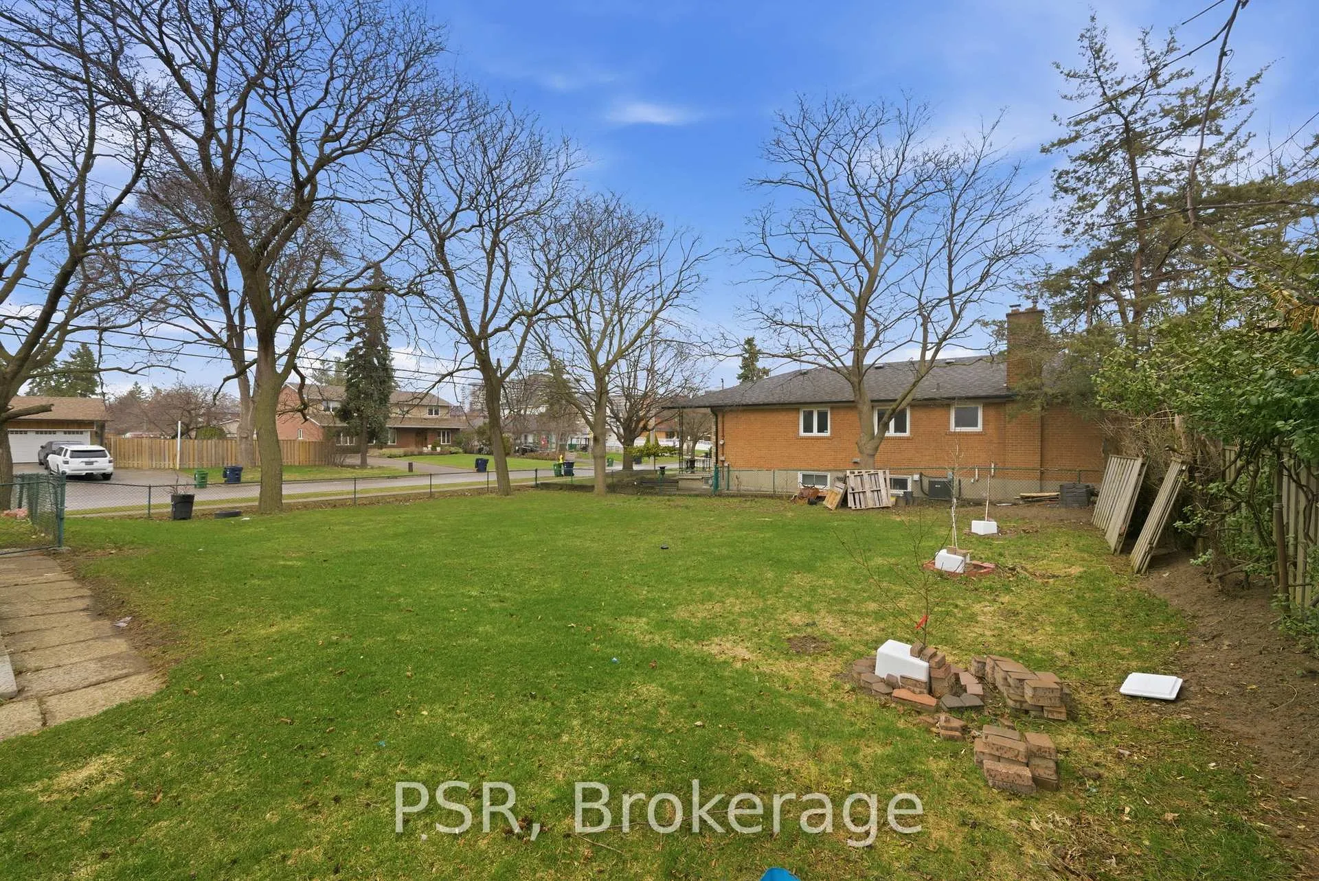 Photo 21 of Unit 1, 27 Kigsview (lower) Boulevard, Etobicoke, Kingsview Village-The Westway — HOMEH