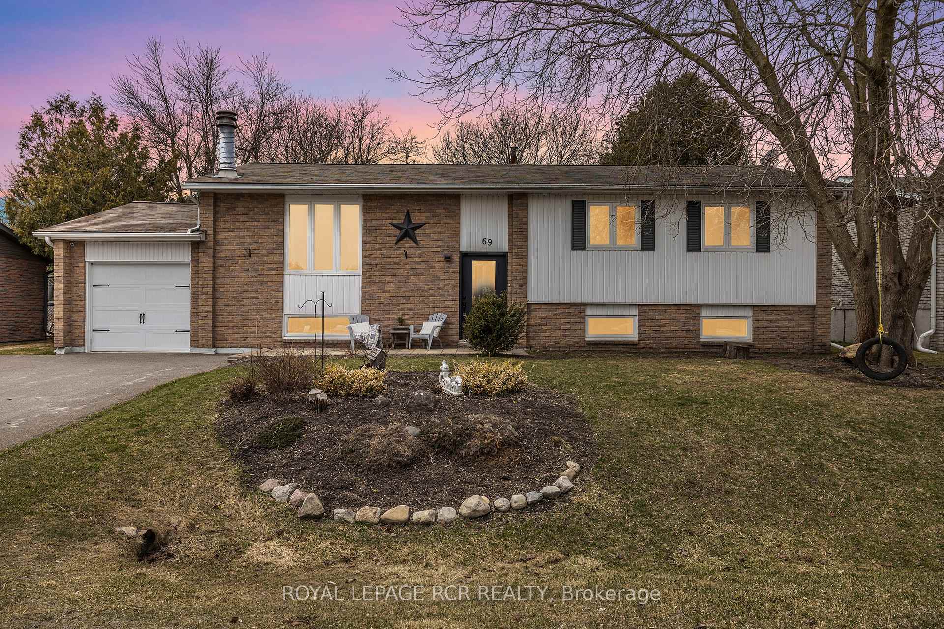 Photo 1 of 69 Douglas Crescent, Erin, Rural Erin — HOMEH