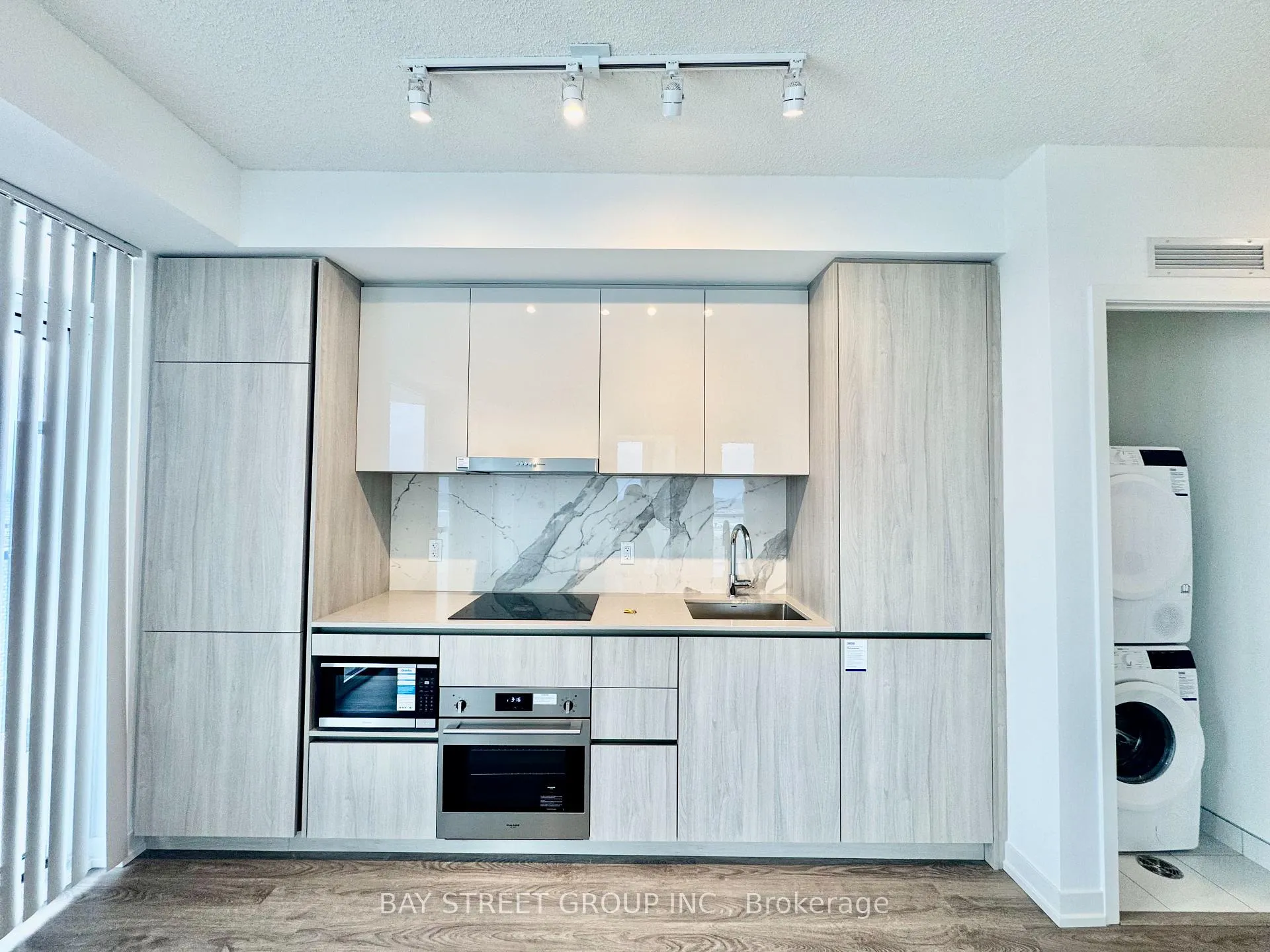 Photo 6 of Unit 2906, 8 Interchange Way, Vaughan, Vaughan Corporate Centre — HOMEH