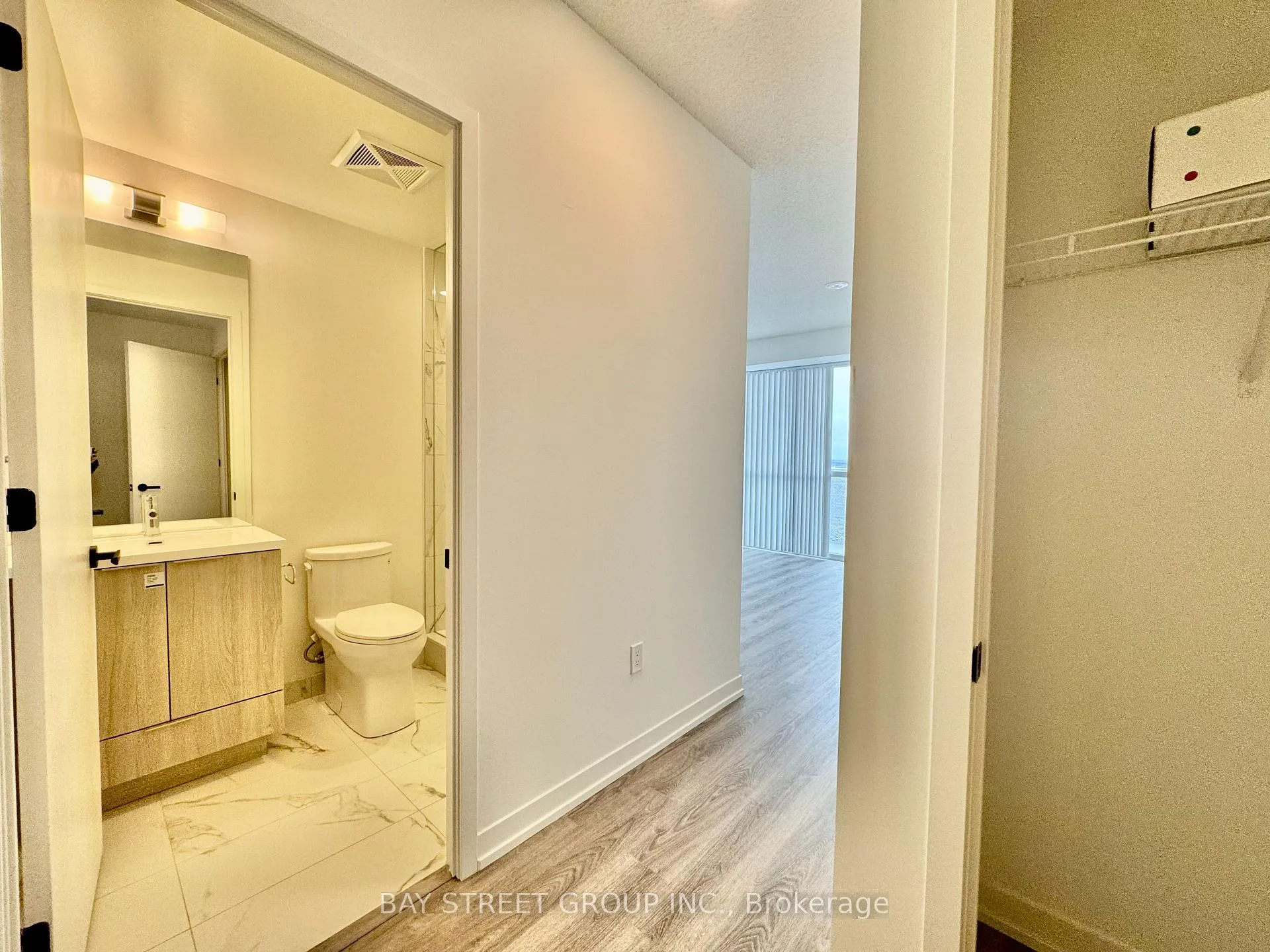 Photo 9 of Unit 2906, 8 Interchange Way, Vaughan, Vaughan Corporate Centre — HOMEH