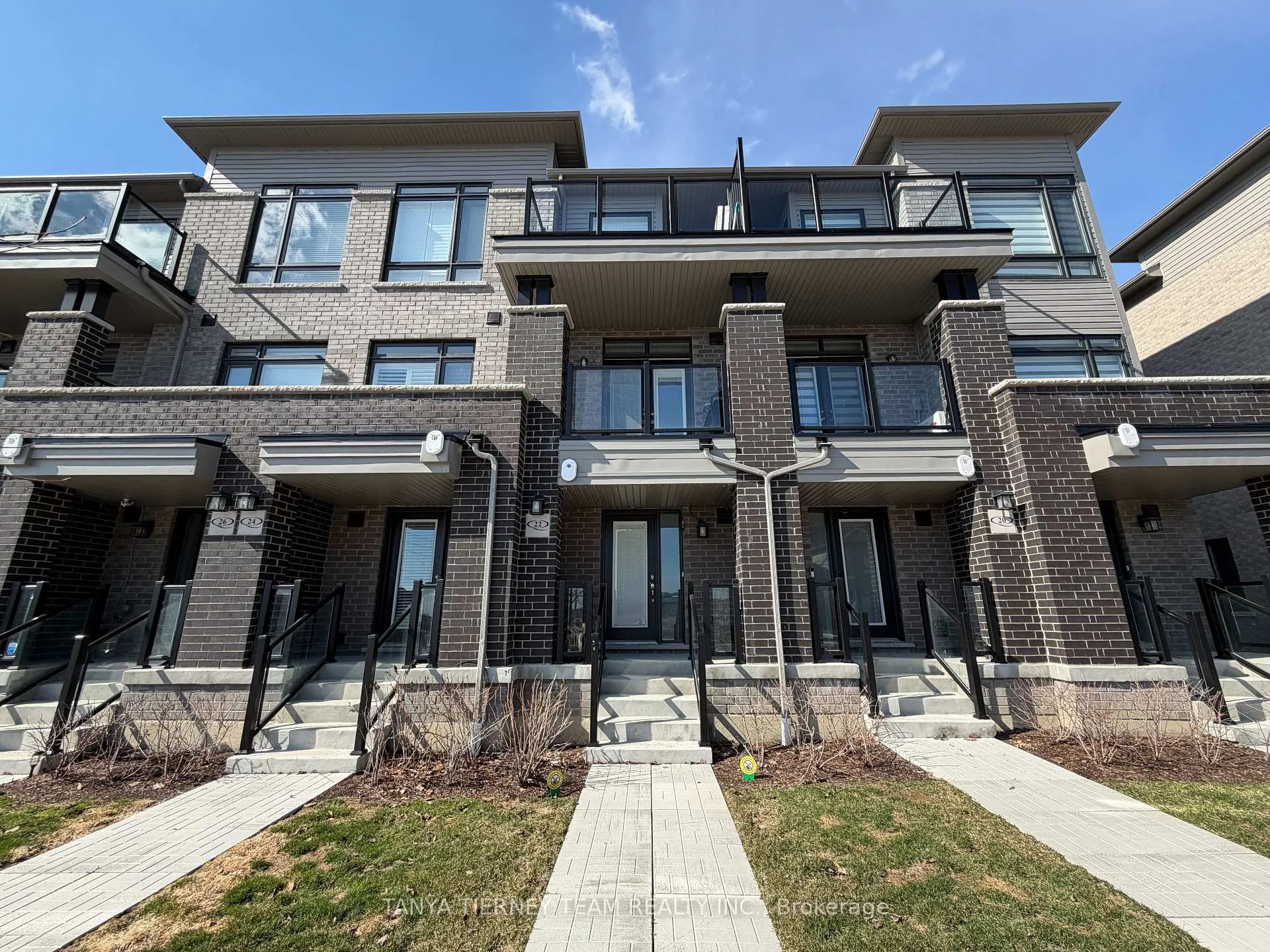 Photo 1 of 22 Esquire Way, Whitby, Taunton North — HOMEH