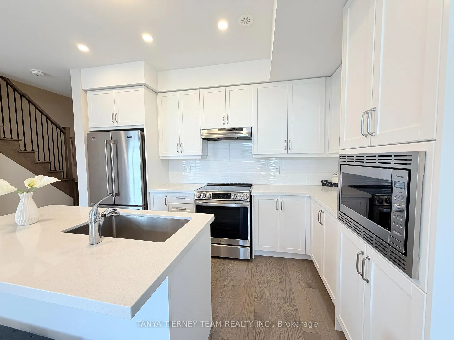 Photo 12 of 22 Esquire Way, Whitby, Taunton North — HOMEH