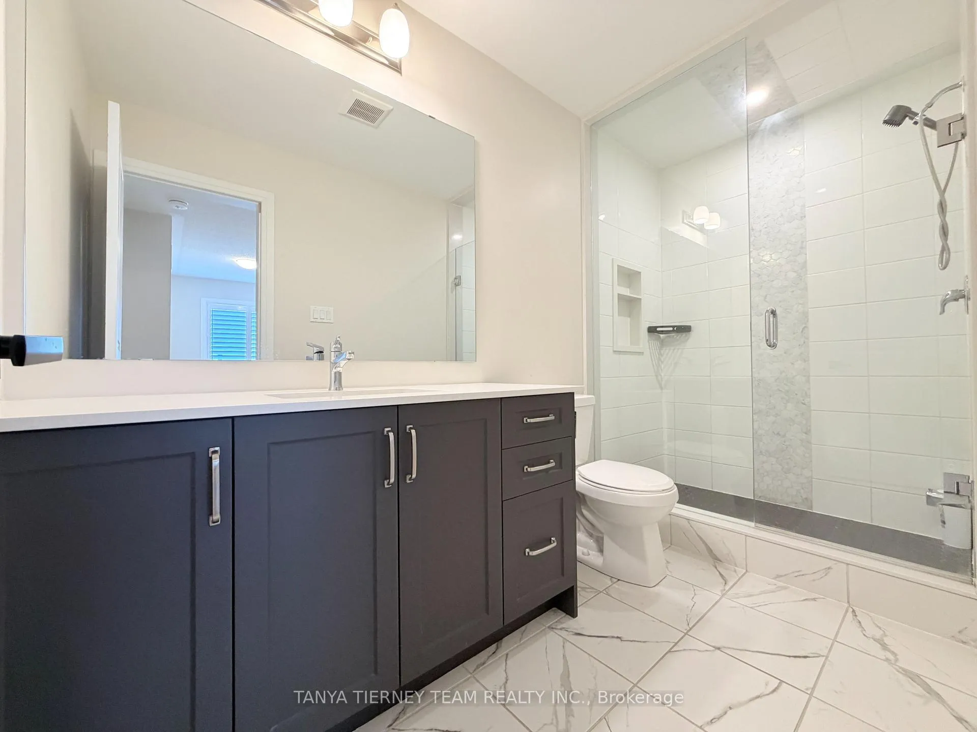 Photo 27 of 22 Esquire Way, Whitby, Taunton North — HOMEH