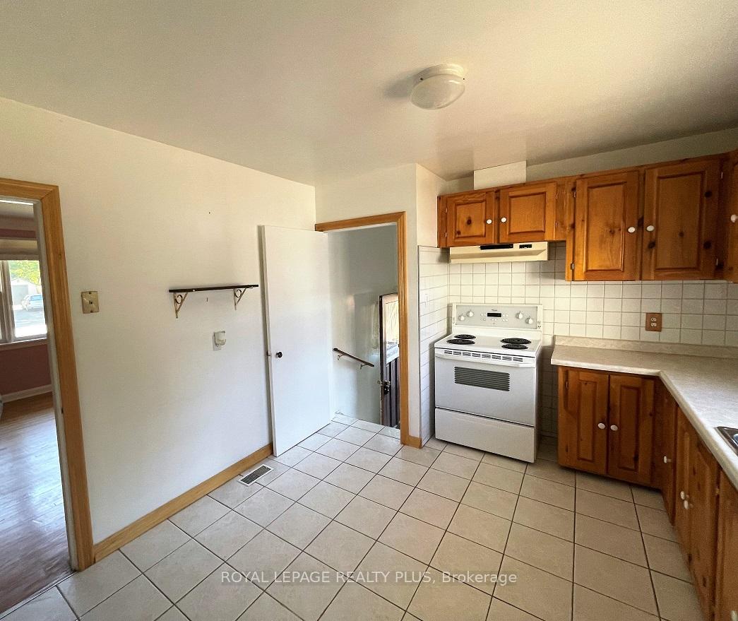 Photo 9 of 5529 Randolph Crescent, Burlington, Appleby — HOMEH