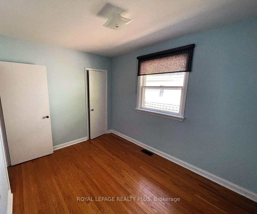 Photo 13 of 5529 Randolph Crescent, Burlington, Appleby — HOMEH