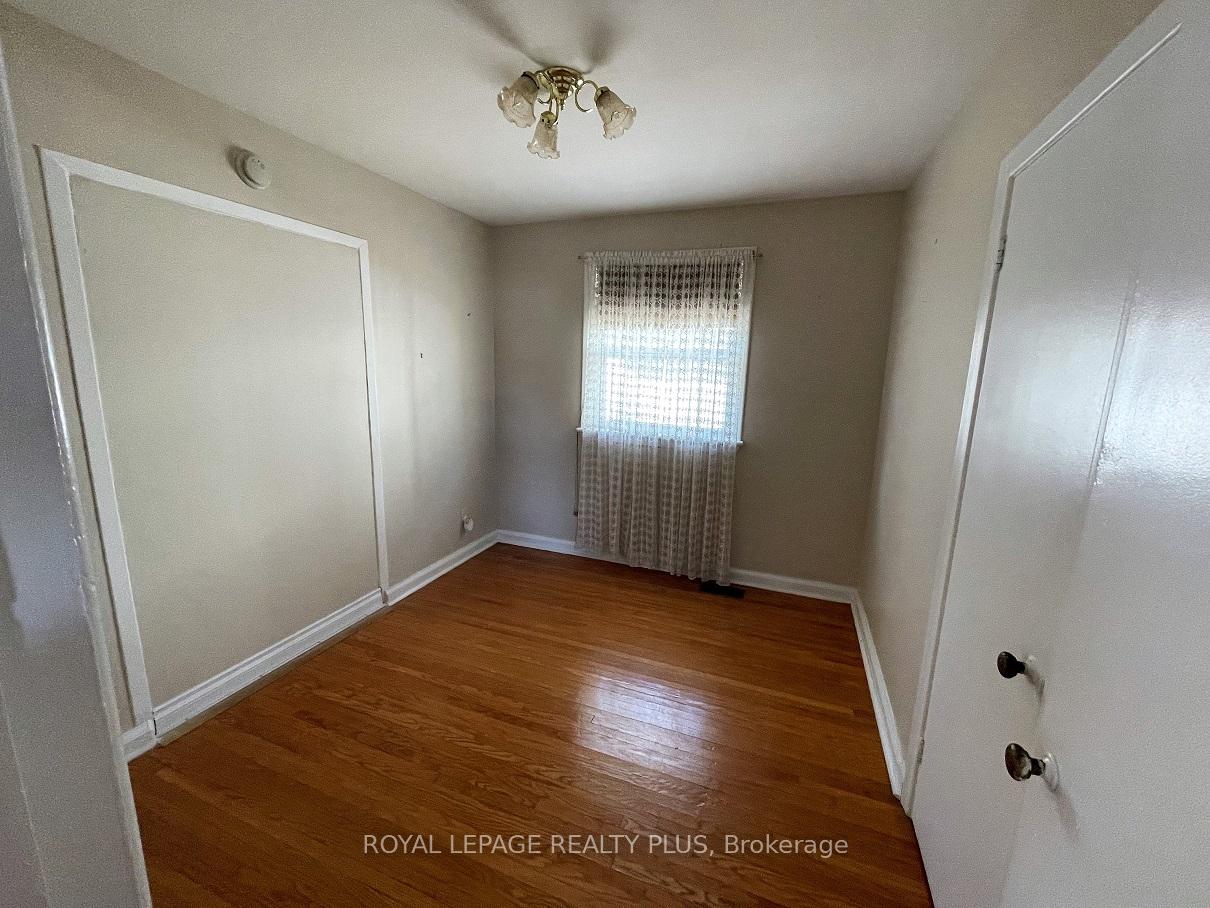 Photo 14 of 5529 Randolph Crescent, Burlington, Appleby — HOMEH