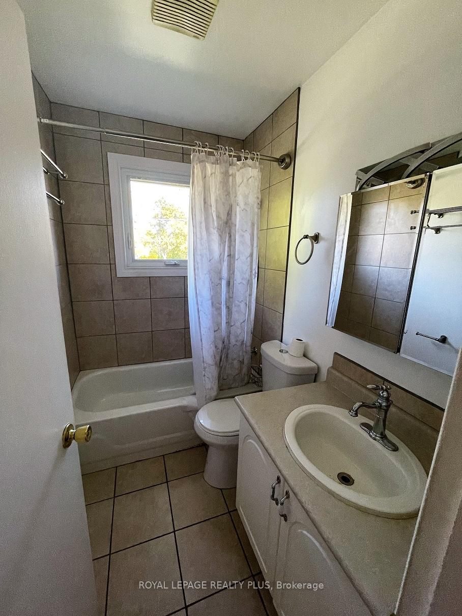 Photo 17 of 5529 Randolph Crescent, Burlington, Appleby — HOMEH