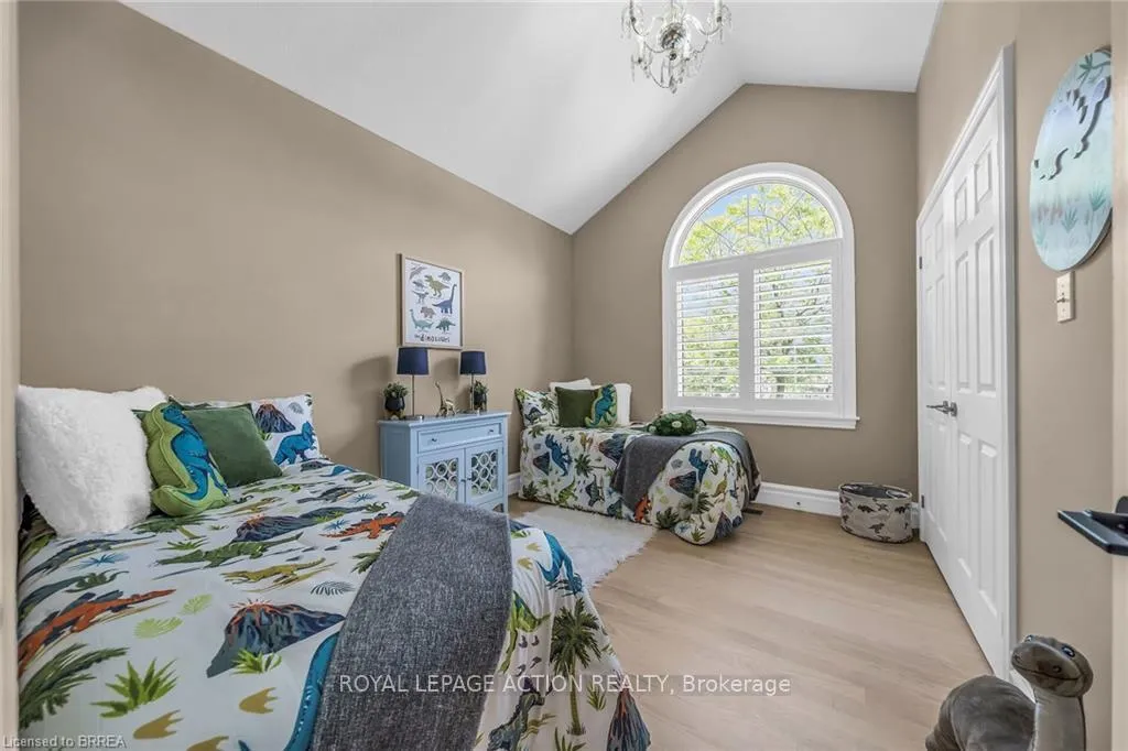 Photo 13 of Unit 1, 670 Bishopsgate Road, Brant, Paris — HOMEH