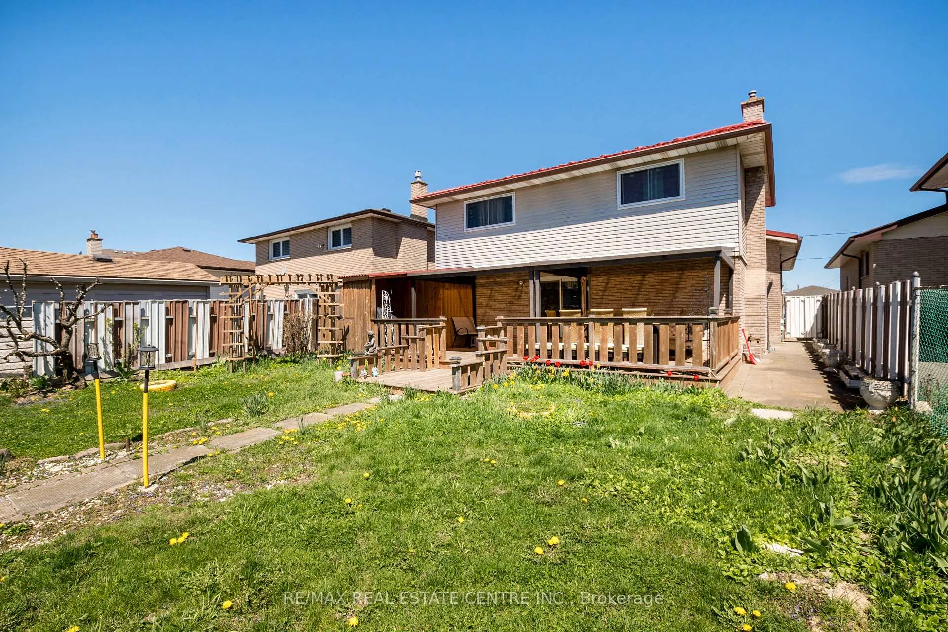 Photo 36 of 940 Stone Church Road E, Hamilton, Templemead — HOMEH
