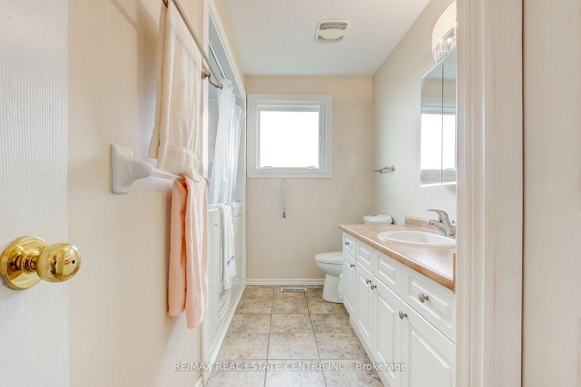 Photo 24 of 23 Taylor Road, Brant, South Dumfries — HOMEH
