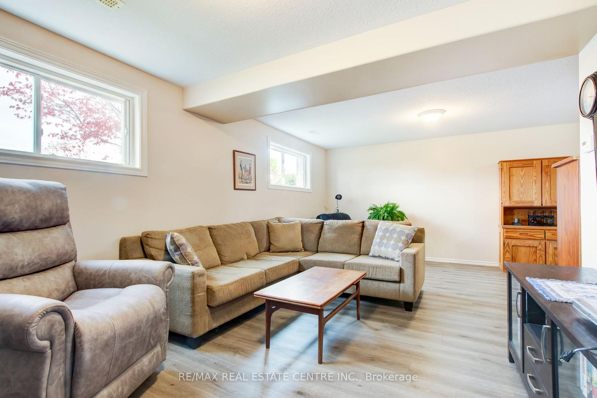 Photo 31 of 23 Taylor Road, Brant, South Dumfries — HOMEH