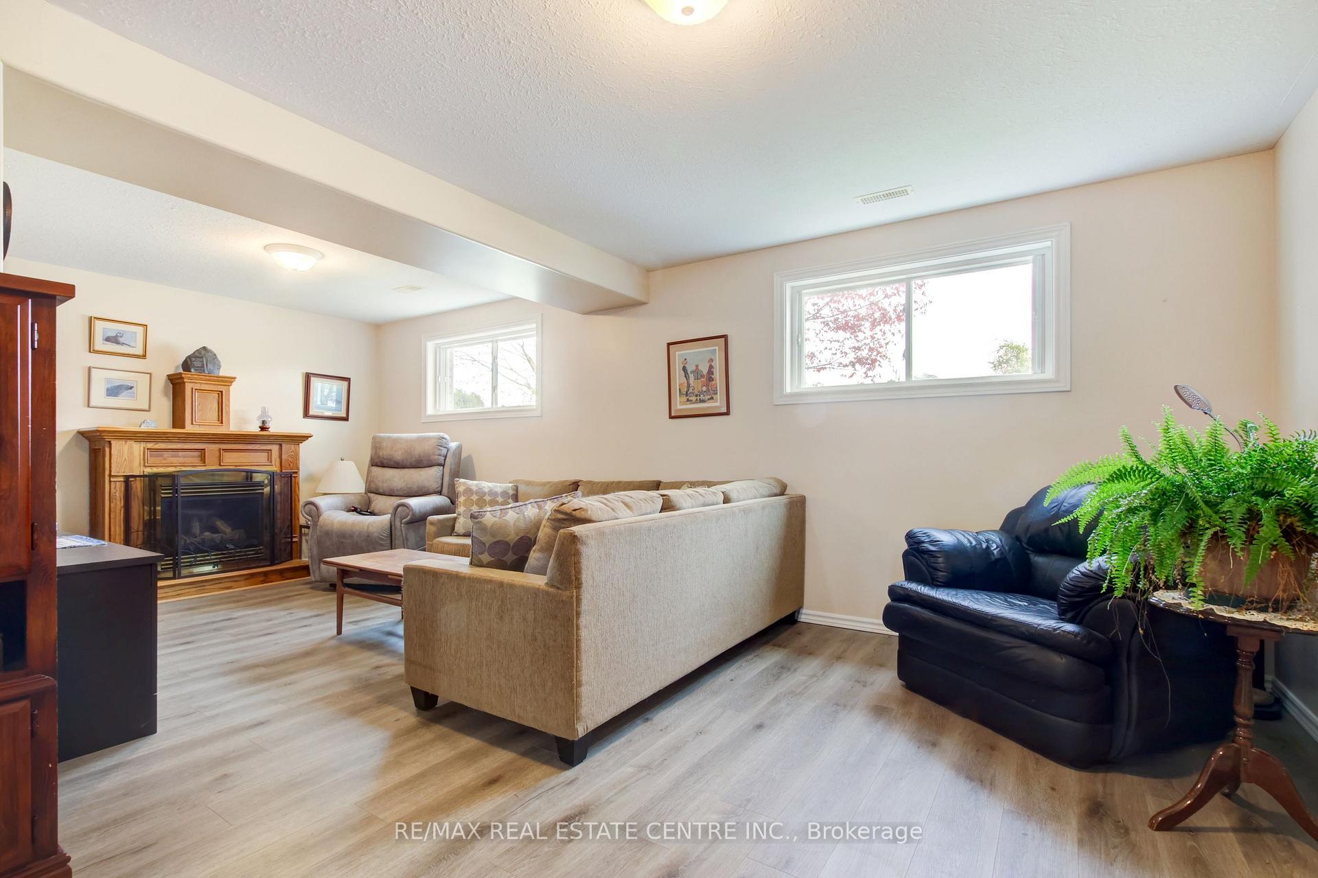 Photo 32 of 23 Taylor Road, Brant, South Dumfries — HOMEH