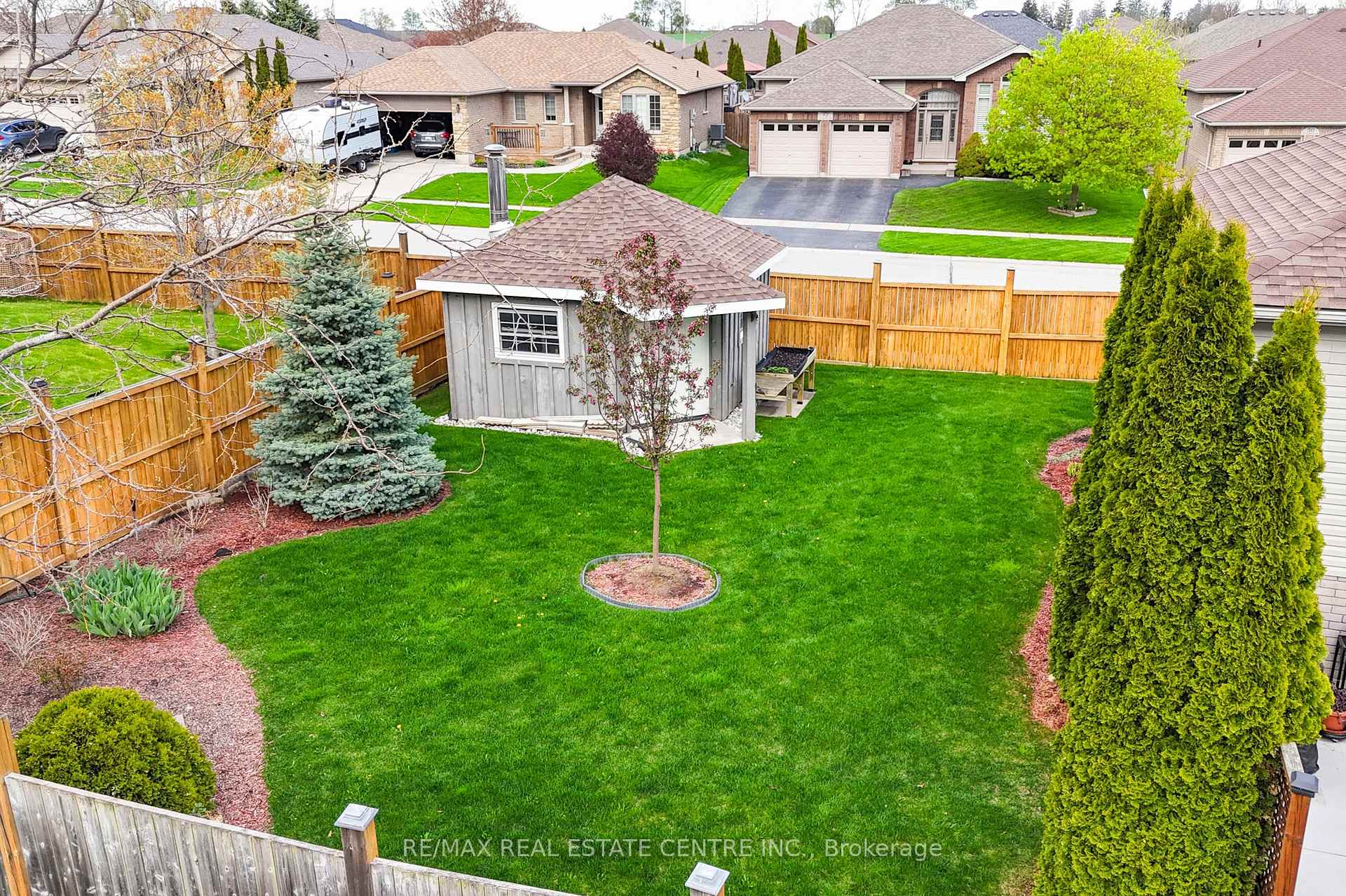 Photo 39 of 23 Taylor Road, Brant, South Dumfries — HOMEH