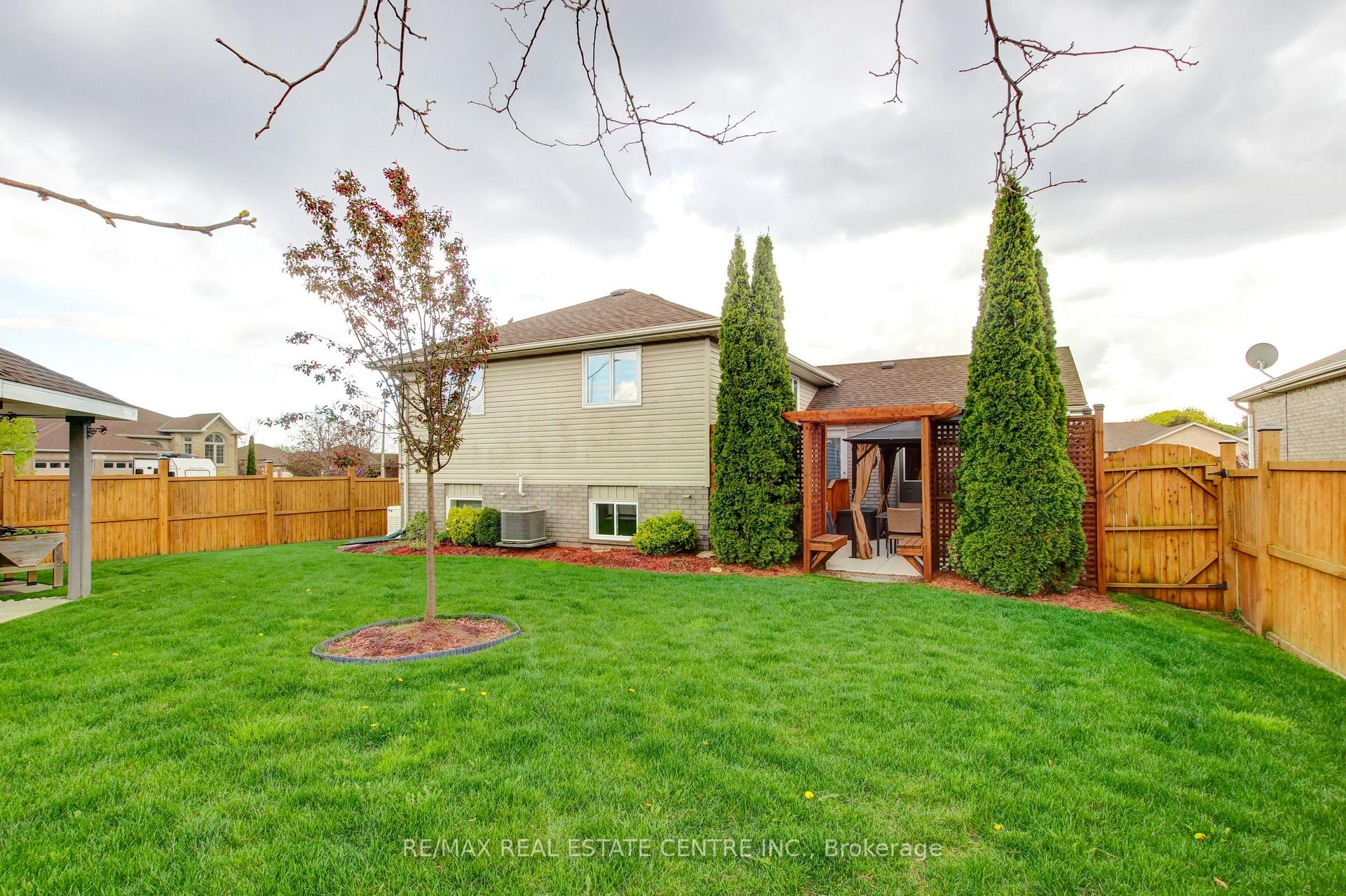 Photo 40 of 23 Taylor Road, Brant, South Dumfries — HOMEH
