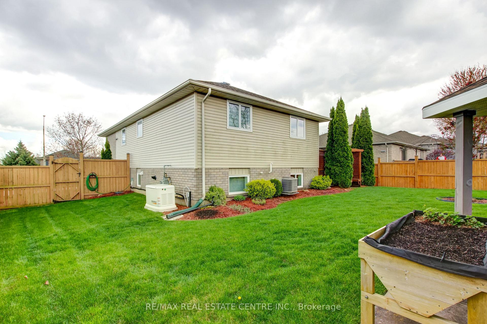 Photo 42 of 23 Taylor Road, Brant, South Dumfries — HOMEH