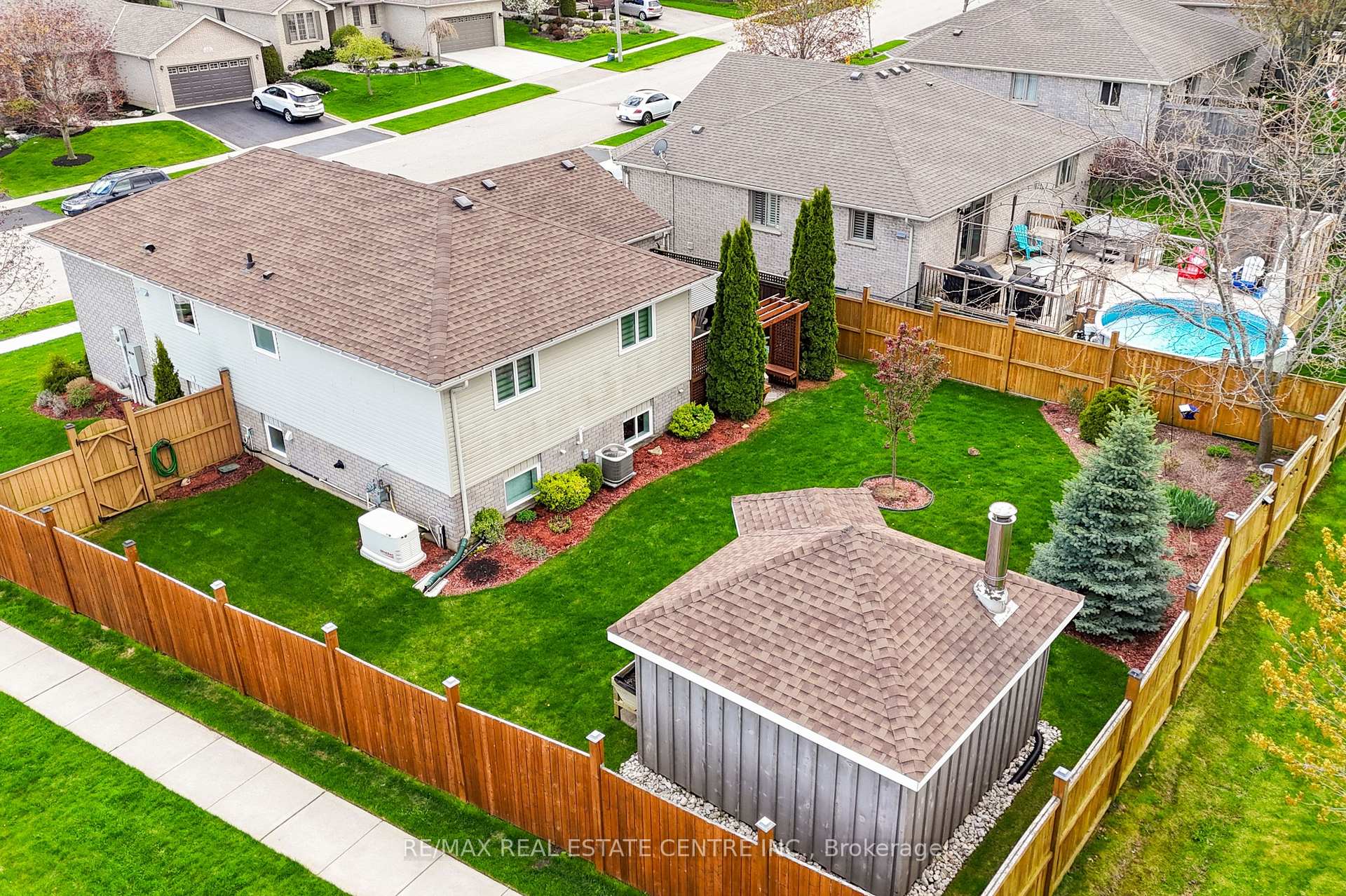 Photo 43 of 23 Taylor Road, Brant, South Dumfries — HOMEH