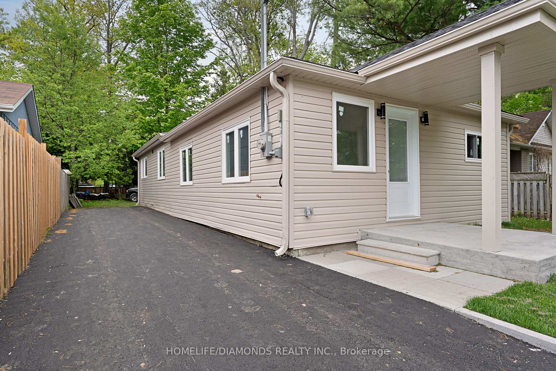 Photo 3 of 791 South Drive, Georgina, Sutton & Jackson's Point — HOMEH