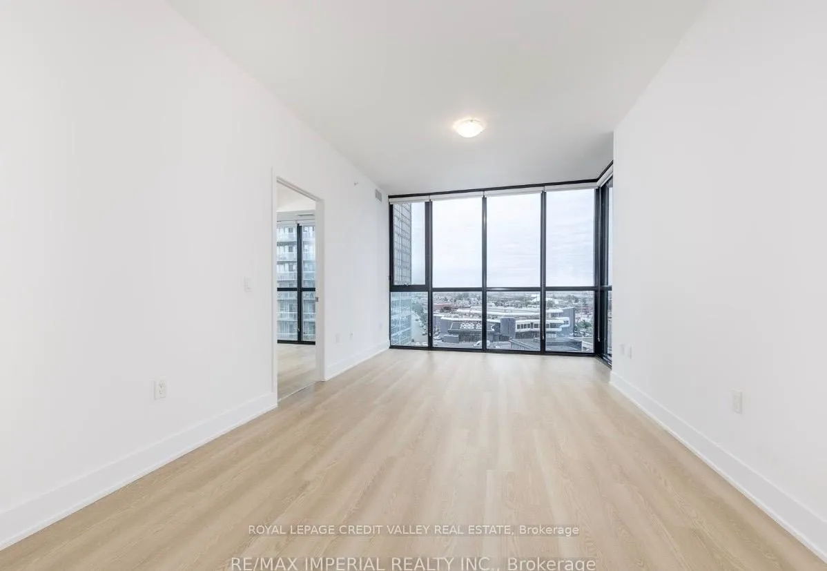 Photo 5 of Unit 701, 2916 Highway 7 Road, Vaughan, Concord — HOMEH
