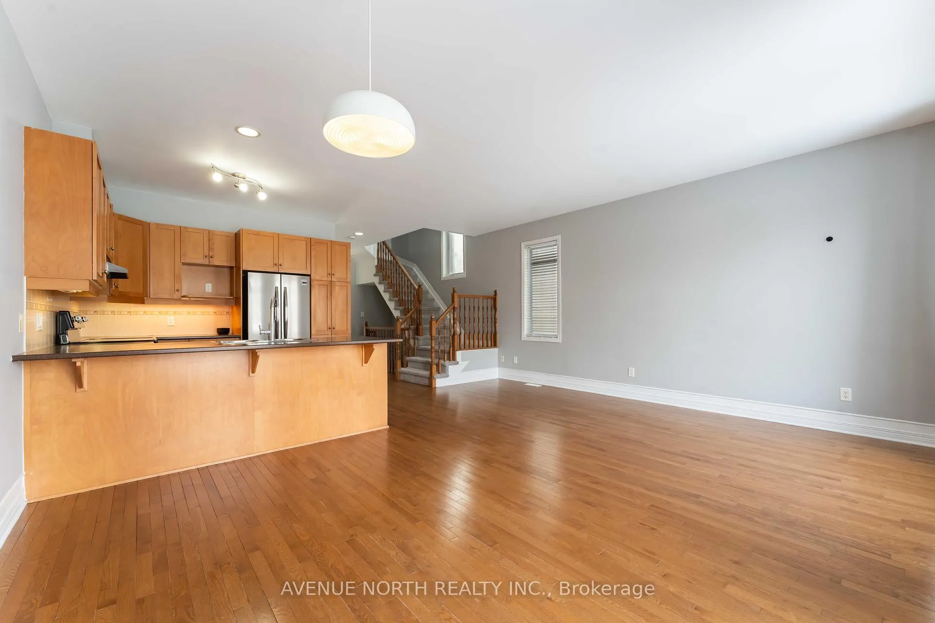 Photo 10 of 298 Parkin Circle, Ottawa, Blossom Park/Kemp Park/Findlay Creek — HOMEH