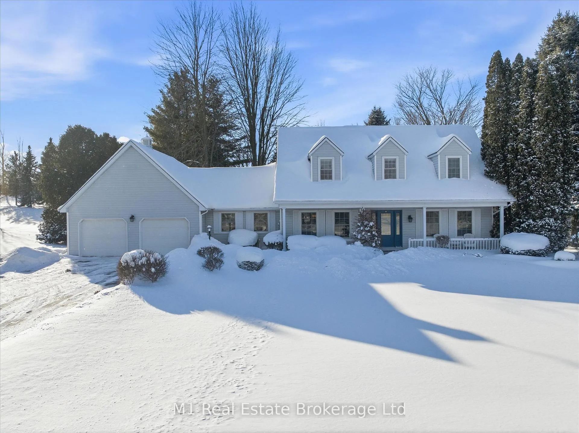 Photo 1 of 28 Weneil Drive, Hamilton, Freelton — HOMEH