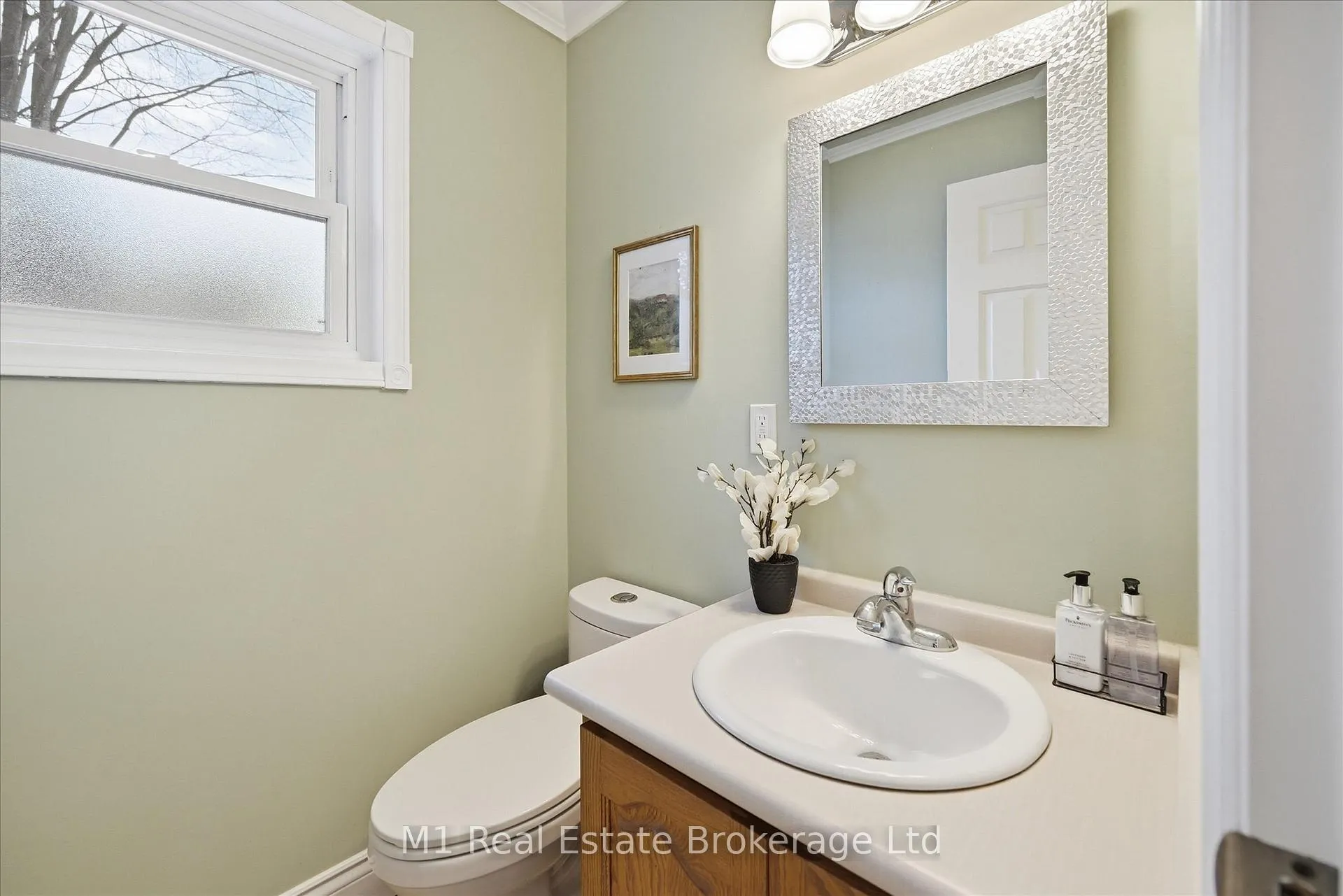 Photo 26 of 28 Weneil Drive, Hamilton, Freelton — HOMEH