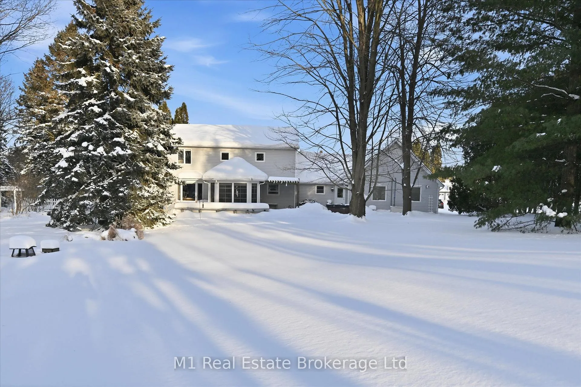 Photo 45 of 28 Weneil Drive, Hamilton, Freelton — HOMEH