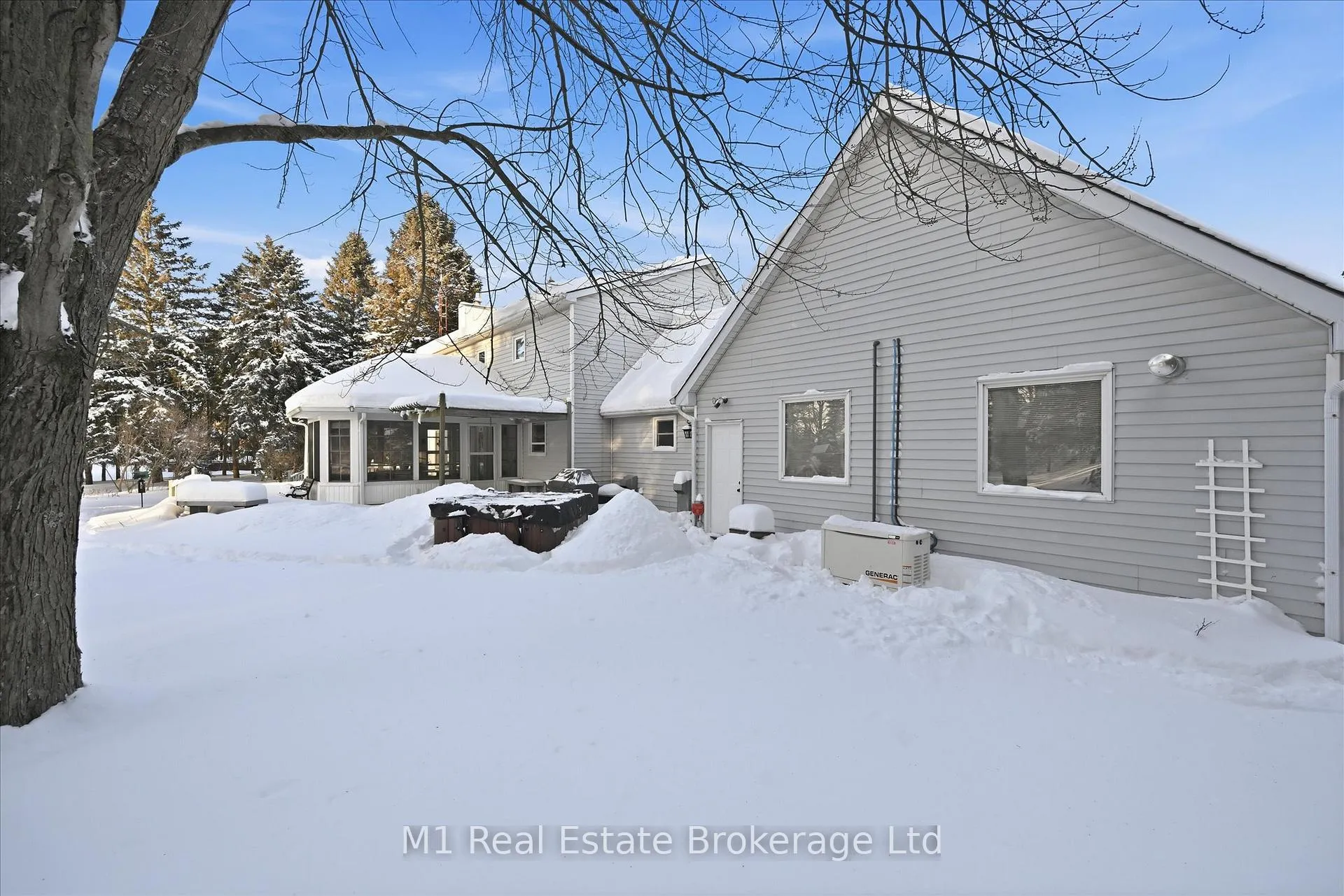 Photo 46 of 28 Weneil Drive, Hamilton, Freelton — HOMEH