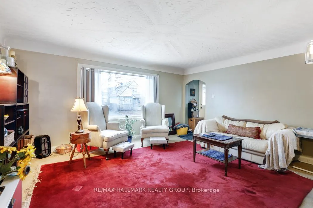 Photo 4 of 324 Blake Boulevard, Ottawa, Vanier — HOMEH