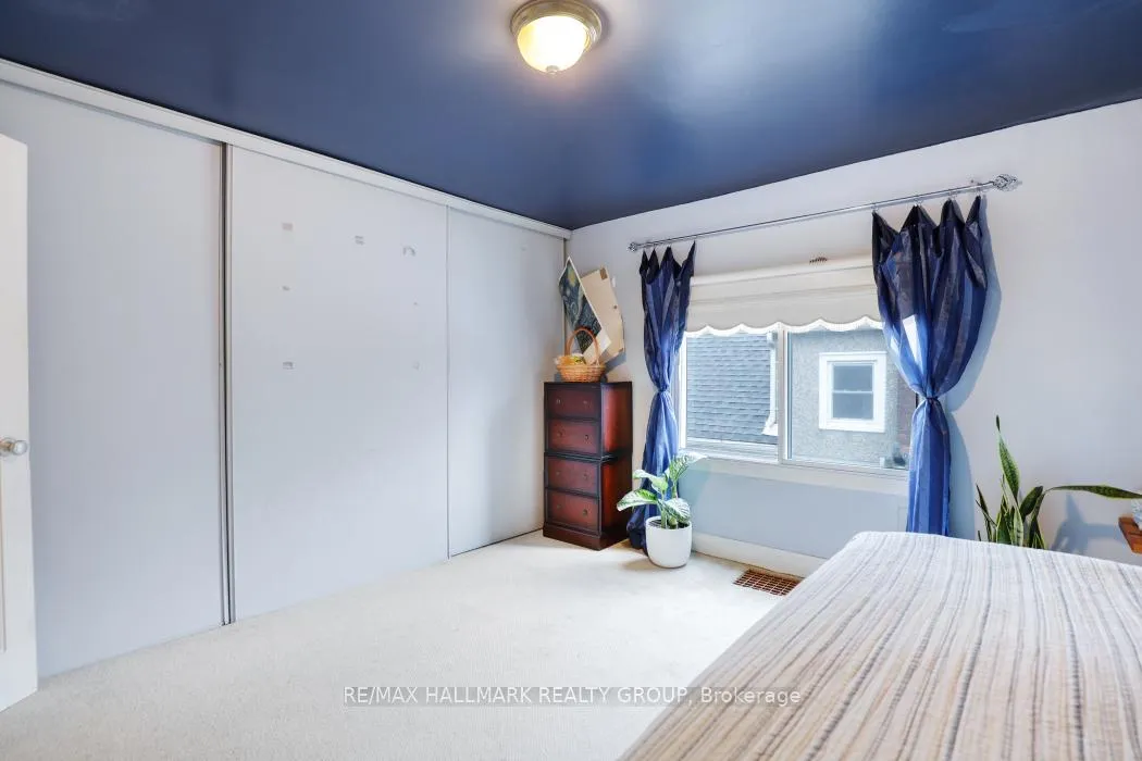 Photo 15 of 324 Blake Boulevard, Ottawa, Vanier — HOMEH