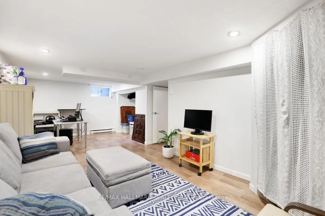 Photo 19 of 324 Blake Boulevard, Ottawa, Vanier — HOMEH