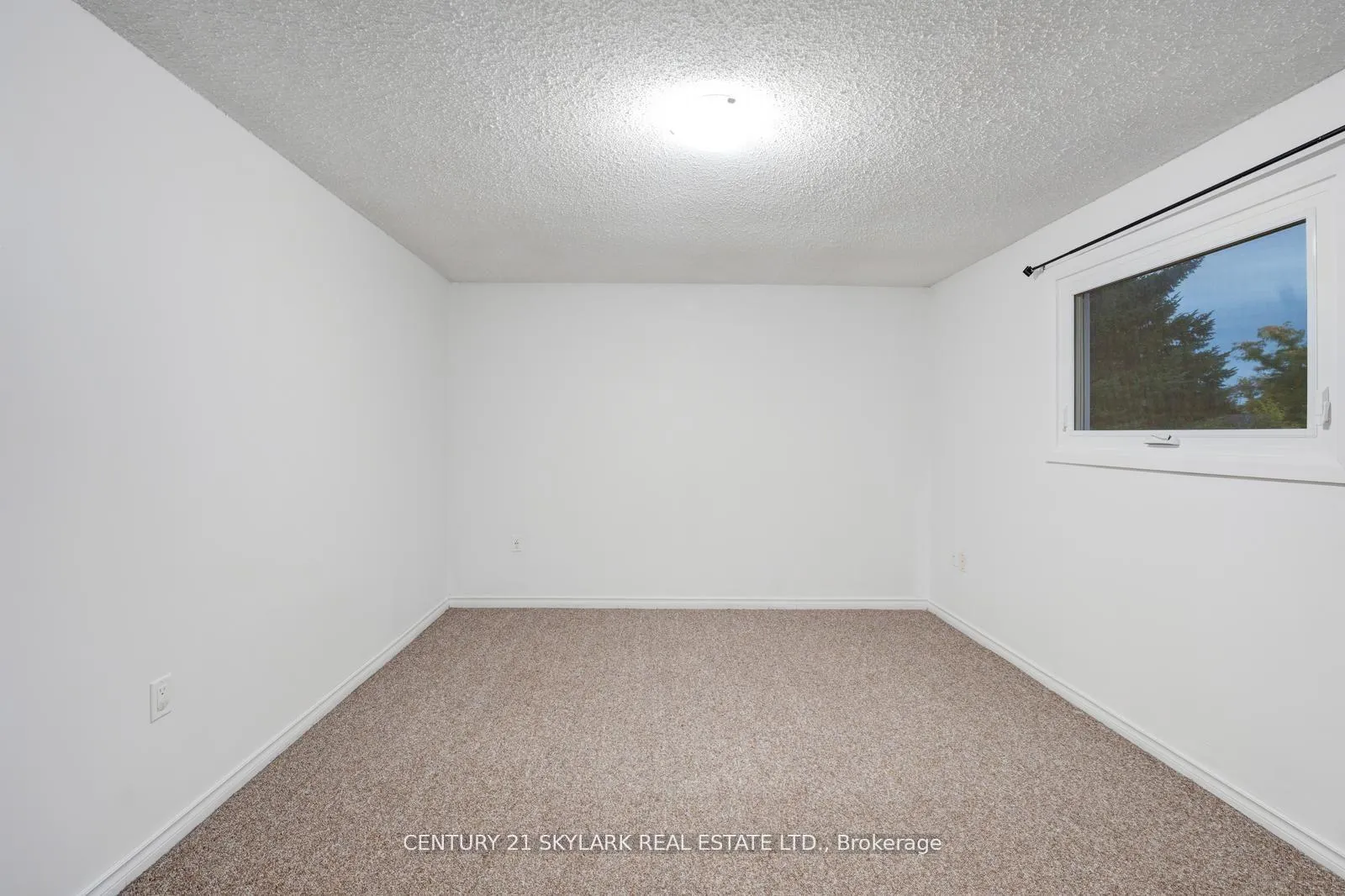 Photo 13 of 66 Corbett Drive, Barrie, Grove East — HOMEH