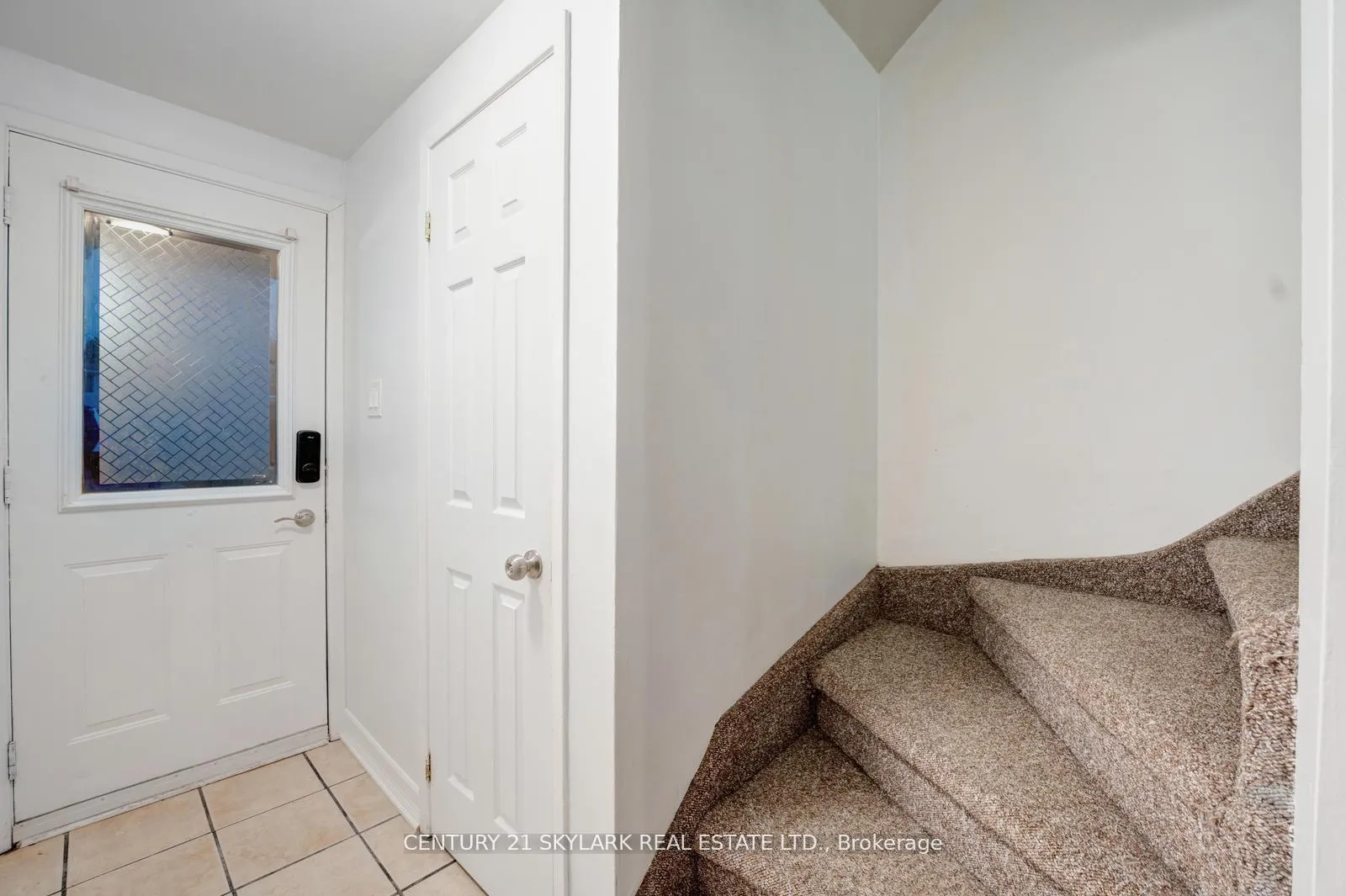 Photo 26 of 66 Corbett Drive, Barrie, Grove East — HOMEH