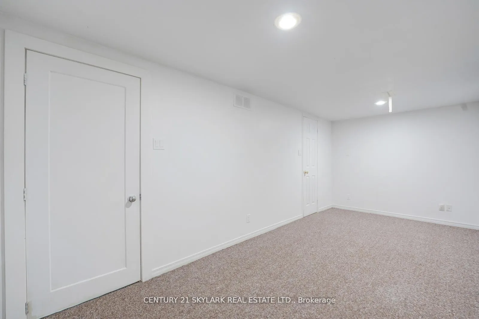Photo 30 of 66 Corbett Drive, Barrie, Grove East — HOMEH