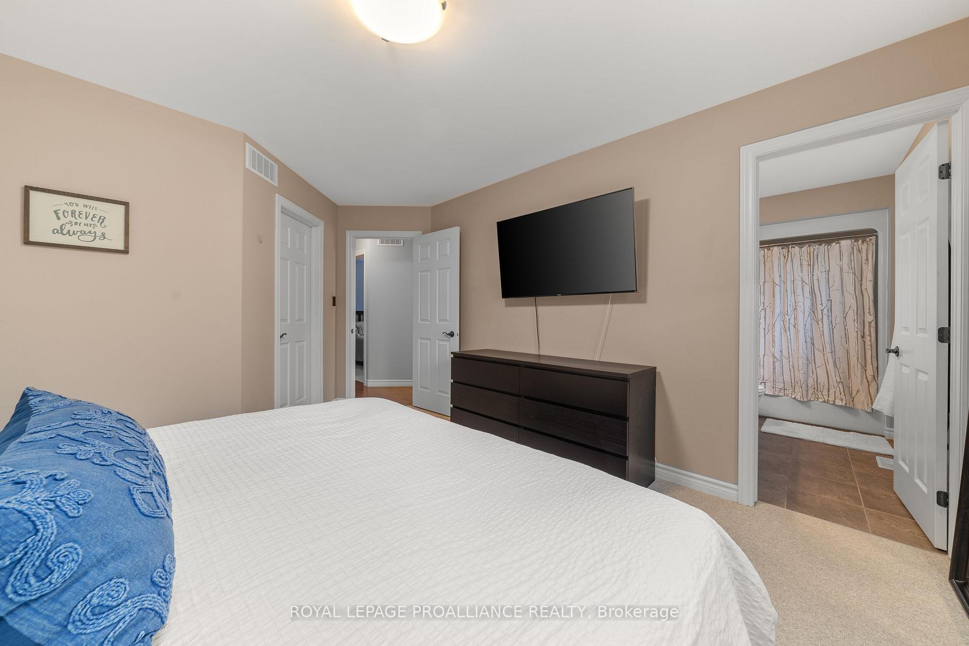 Photo 21 of 3 Barnett Street, Belleville, Thurlow Ward — HOMEH