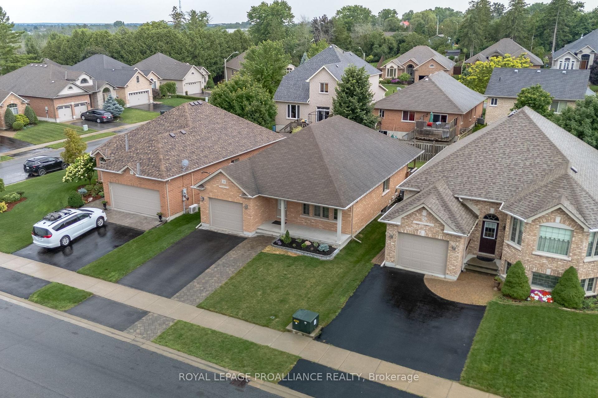 Photo 28 of 3 Barnett Street, Belleville, Thurlow Ward — HOMEH
